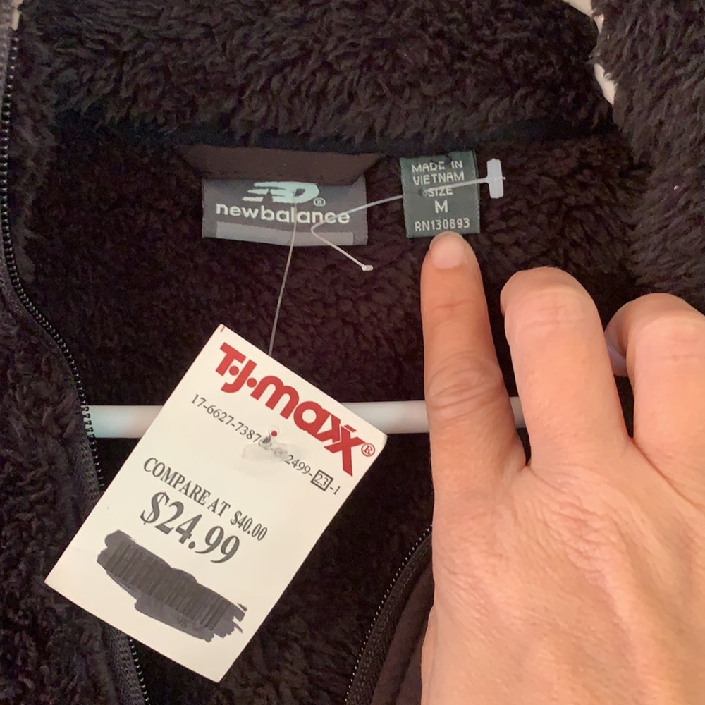 New Balance Jacket NWT - Picture 2 of 6